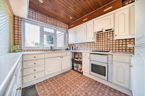 37 Homewood Crescent, Chislehurst, BR7 6PS
