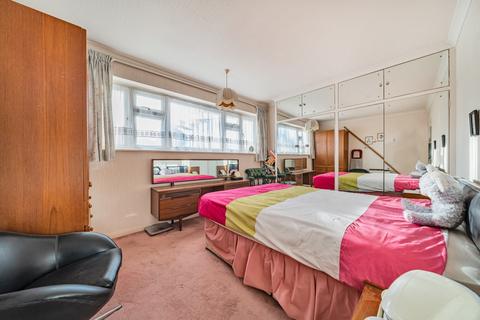 37 Homewood Crescent, Chislehurst, BR7 6PS