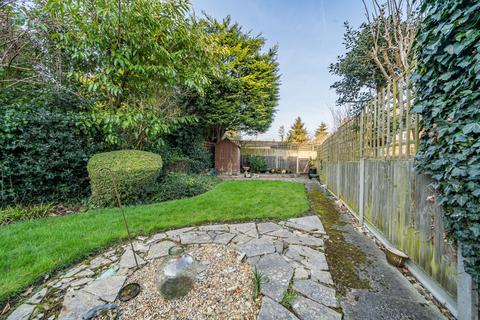37 Homewood Crescent, Chislehurst, BR7 6PS