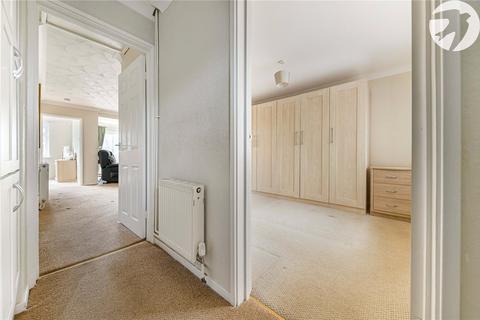 7 Airedale Close, Dartford, DA2 6JL
