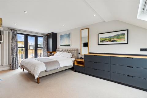 4 bedroom terraced house for sale, Badminton Road, SW12