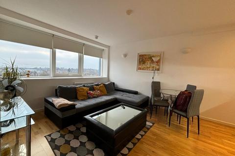 1 bedroom flat to rent, Whittington House, Holloway Road, N19
