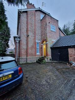 Doveston Road, Sale, Greater Manchester, M33