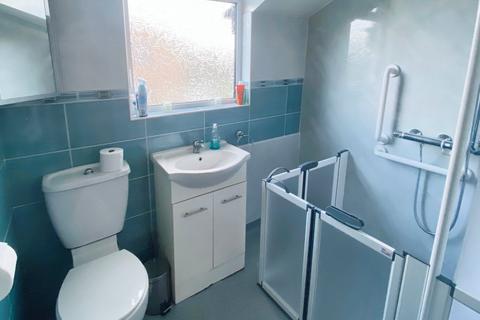 2 bedroom terraced house for sale, Howard Park, West Yorkshire BD19