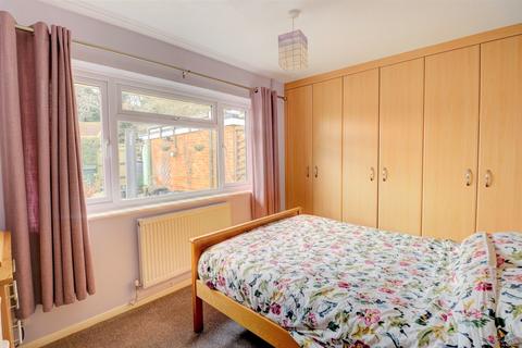 37 Fernside, Great Kingshill, High Wycombe, HP15 6HN