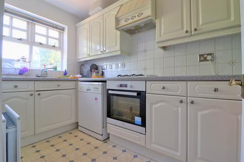 2 bedroom terraced house to rent, Wheelers Park, Buckinghamshire HP13