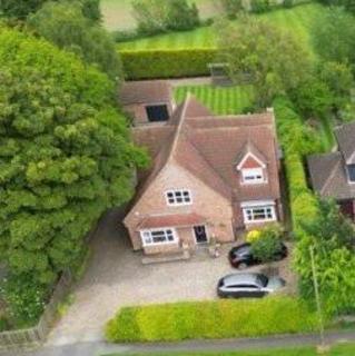 4 bedroom detached house for sale, Main Road, Hull HU12