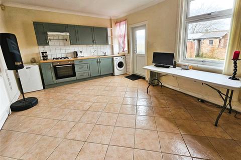 2 bedroom terraced house for sale, Trafalgar Street, Doncaster DN6