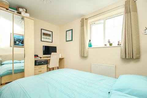 2 bedroom apartment for sale, Castle Lodge Gardens, Leeds LS26