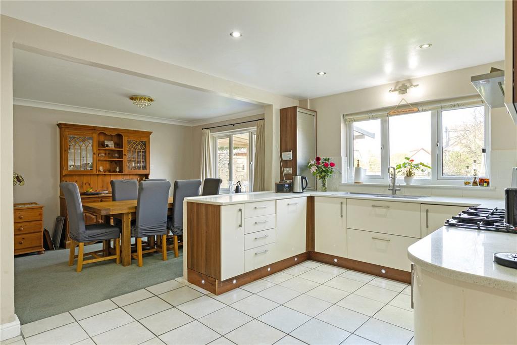 Kitchen/Dining