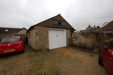 2 bedroom detached house to rent, Bath Road, Melksham SN12