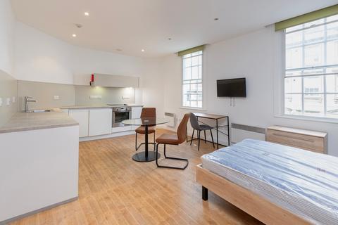 undefined, Saint James's Parade, Bath BA1