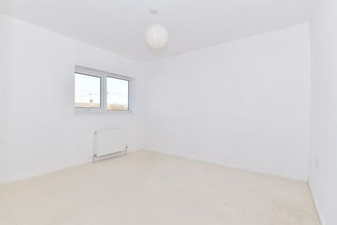 8 Cripsey Avenue, Ongar, CM5 0AT