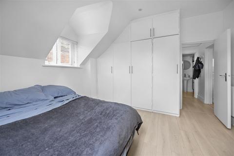 1 bedroom apartment for sale, Belsize Avenue, Belsize Park NW3