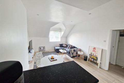 1 bedroom apartment for sale, Belsize Avenue, Belsize Park NW3
