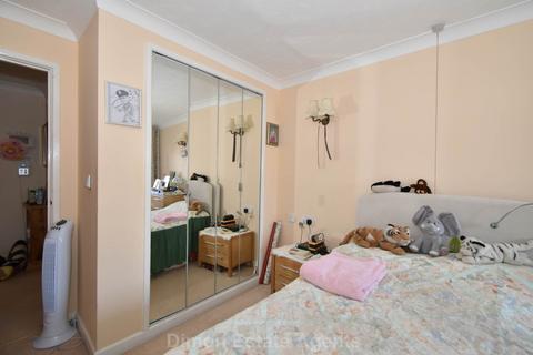 1 bedroom retirement property for sale, Pilbrow Court, Gosport