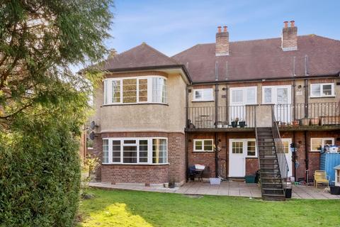 31 Grove Avenue, Sutton, SM1 2DA