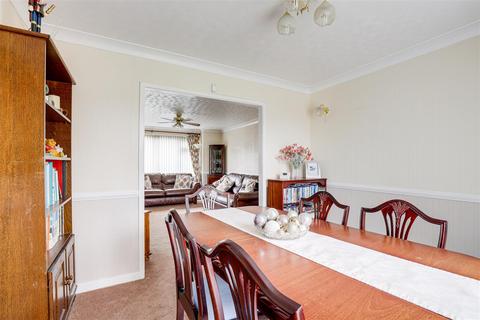 3 bedroom detached house for sale, Haverhill Crescent, Nottingham NG5