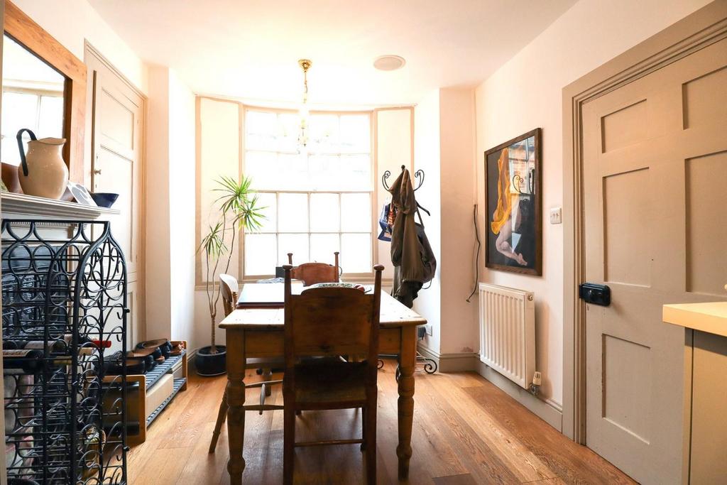 Dining area.jpg