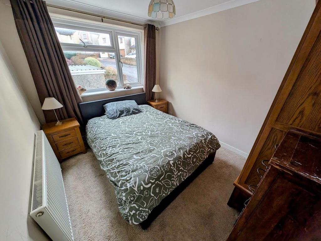 Bed 3.jpg