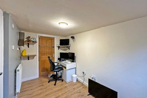 43 Clee View Road, Wombourne, Wolverhampton, WV5 0BD