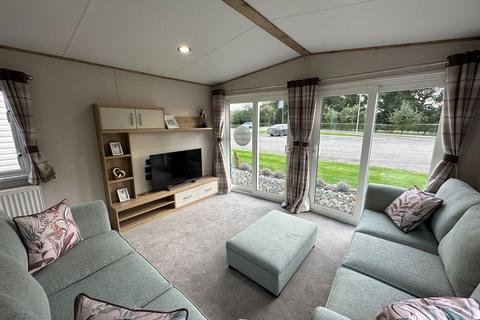 2 bedroom static caravan for sale, Moor Town, Market Rasen Lincolnshire