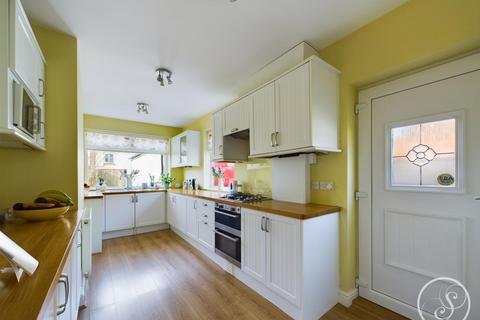 3 bedroom detached house for sale, Templenewsam View, Leeds