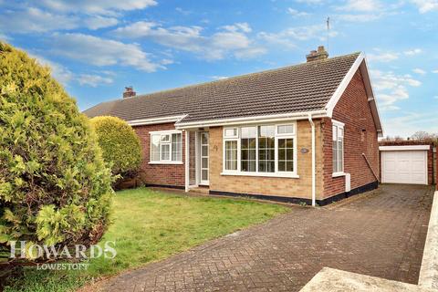 2 bedroom semi-detached bungalow for sale, Middle Way, Lowestoft