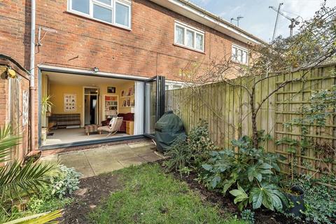 4 bedroom house for sale, Phelp Street, London SE17