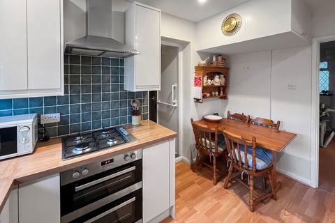 13 Carew Close, Coulsdon, CR5 1QS