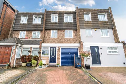 37 Marsh Lane, Stanmore, HA7 4TQ