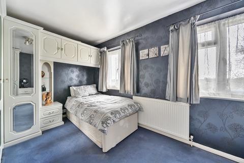 37 Marsh Lane, Stanmore, HA7 4TQ