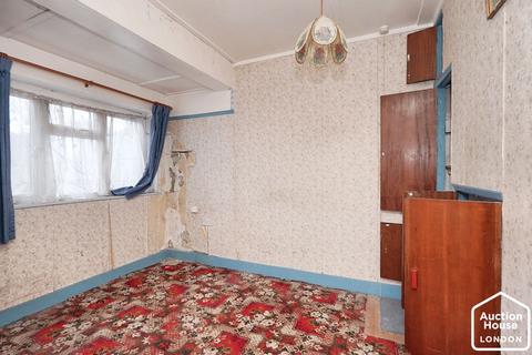 2 bedroom bungalow for sale, 21 Tower Estate, Dymchurch, Romney Marsh, Kent, TN29 0TN