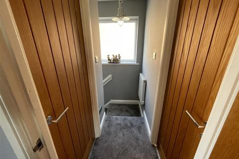 12 Quantock Drive, Nuneaton, CV10 8PU