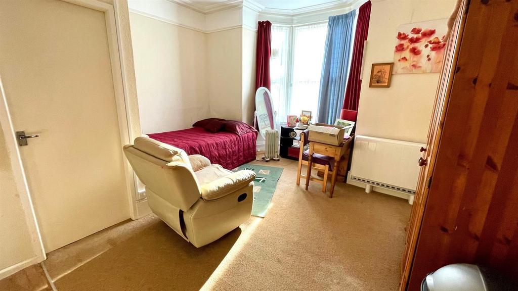 Studio/bedsitting room