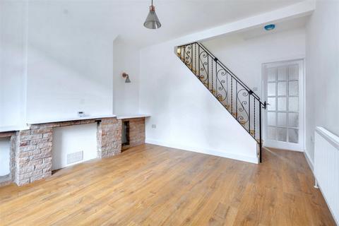 2 bedroom terraced house for sale, Wellington Street