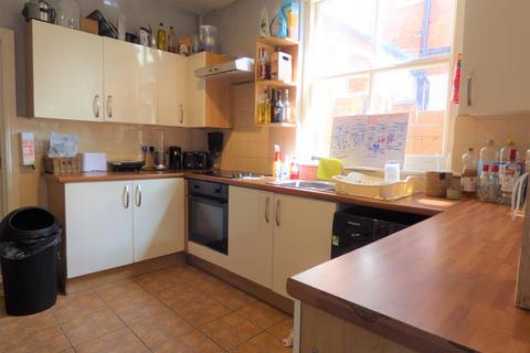 5 bedroom terraced house for sale, Brazil Street, Leicester LE2