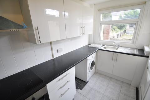 3 bedroom terraced house to rent, Cyril Street, Newport, NP19