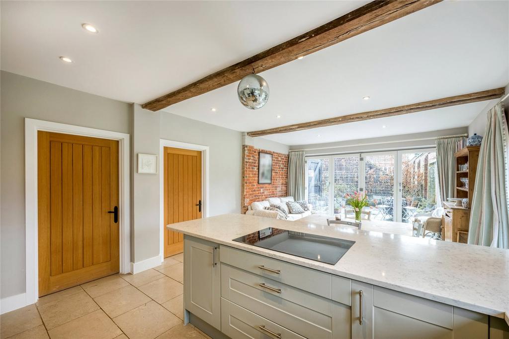 Kitchen/Breakfast Rm