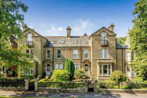 3 bedroom flat for sale, Minster View, Leeds Road, Harrogate, HG2