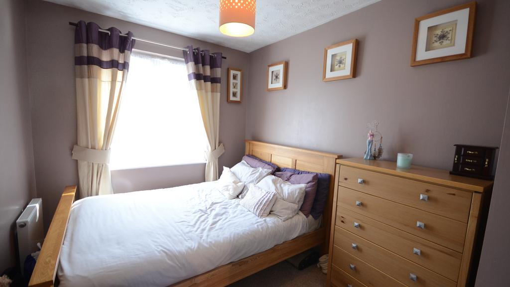 Bed 1.JPG