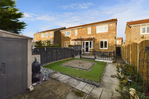 2 bedroom semi-detached house for sale, Ullswater Drive, Bradford BD6
