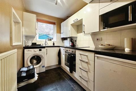 2 bedroom terraced house to rent, Hyde Place, Leamington Spa