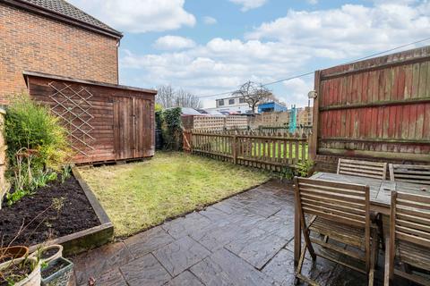 4 Ashdown Field, Chartham, Canterbury, CT4 7QS