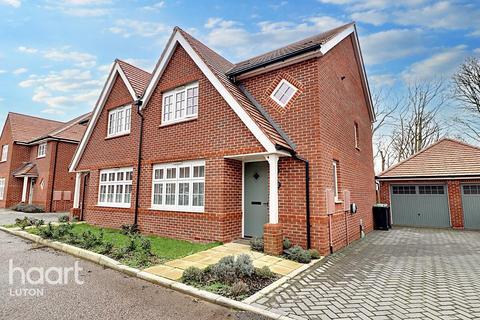 3 bedroom semi-detached house for sale, Armstrong Road, Luton