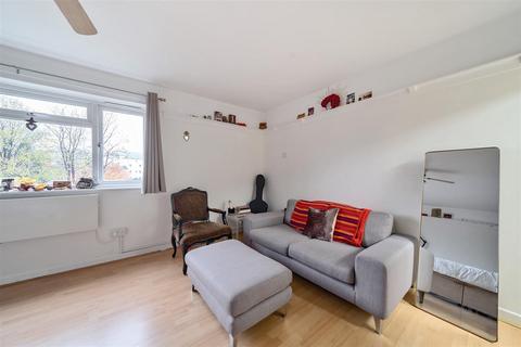 Studio for sale, Adelaide Road, Surbiton