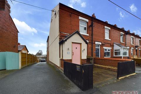 3 bedroom end of terrace house for sale, Vicarage Lane, Gresford, Wrexham