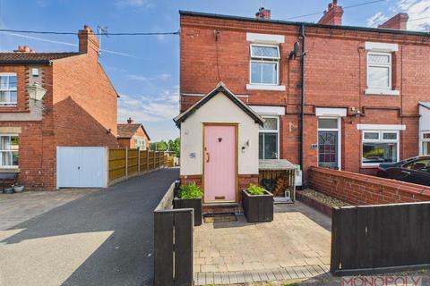 3 bedroom end of terrace house for sale, Vicarage Lane, Gresford, Wrexham