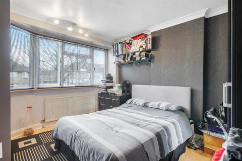 2 bedroom maisonette for sale, Priory Close, Wembley