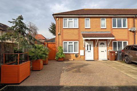 9 Hammonds Close, Dagenham, RM8 2RN